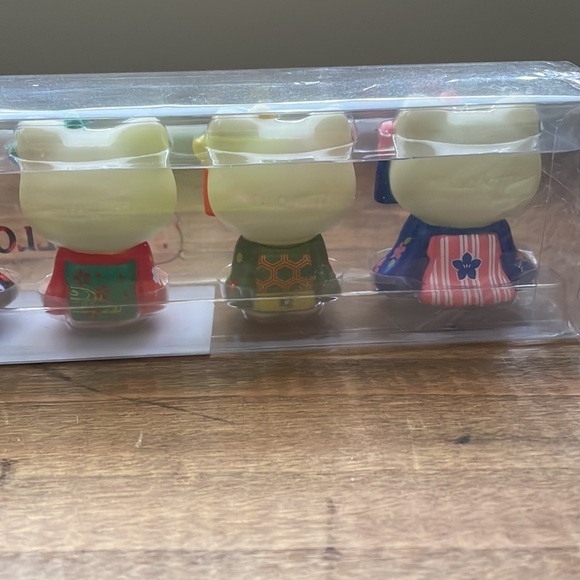 “Hello Kitty” 6 Piece Kimono Figures - Picture 7 of 7